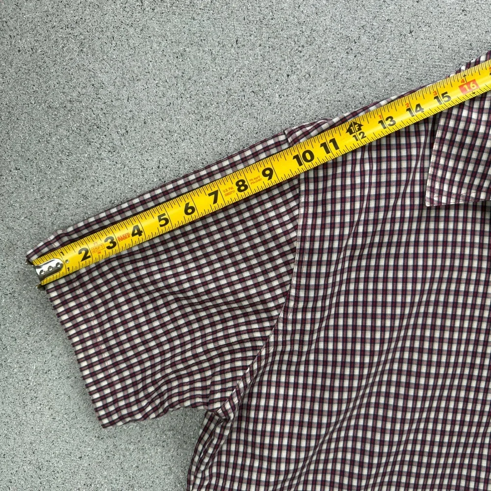 Patagonia Mens XL Short Sleeve Gingham Seersucker Button Down Shirt Burgundy - Picture 9 of 9
